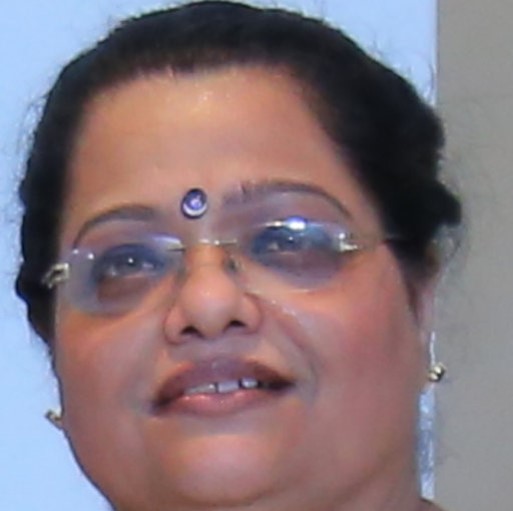 Dr Seema Kapoor